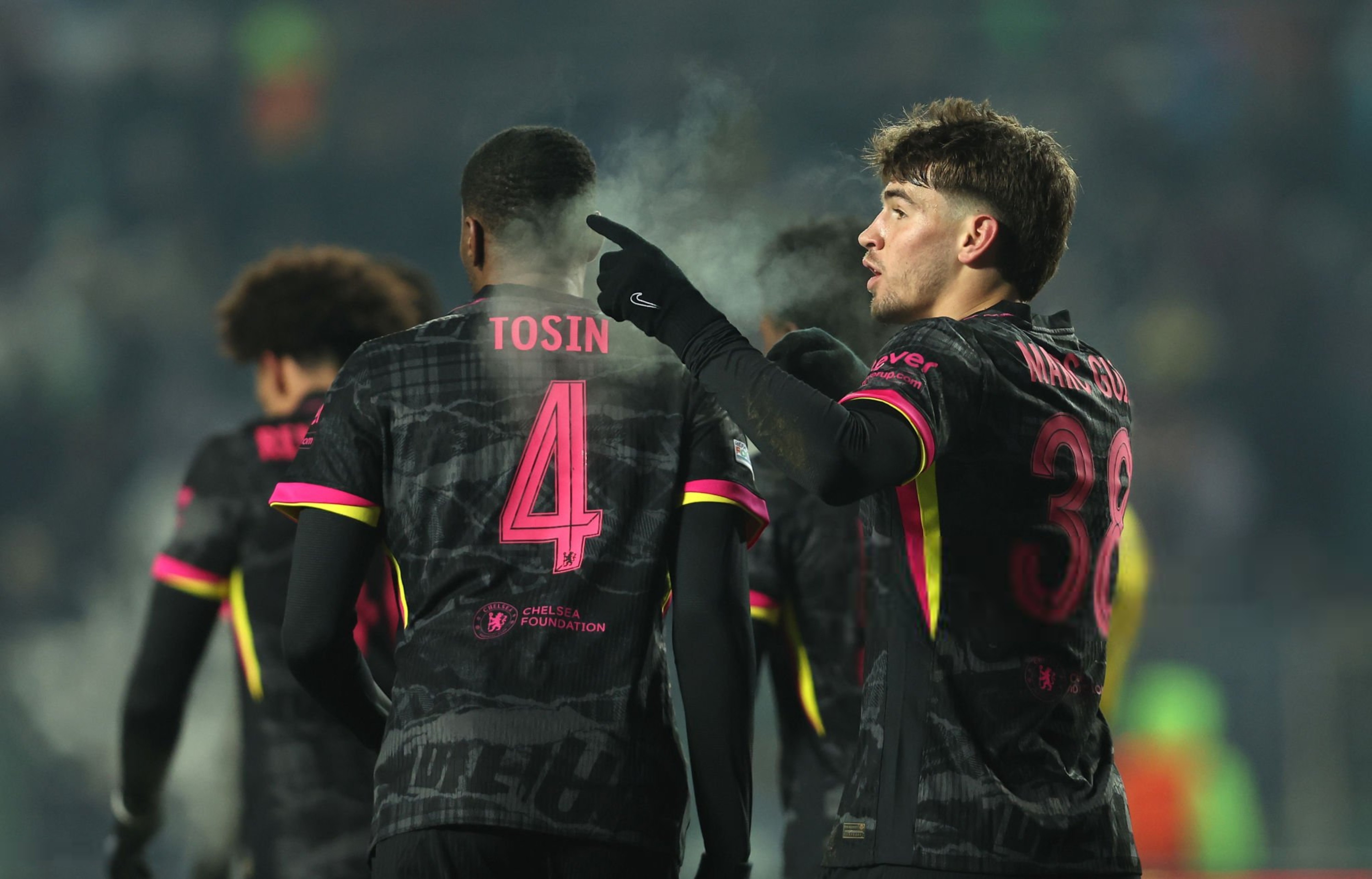 切尔西1-1客场战平阿贾克斯，提前晋级
