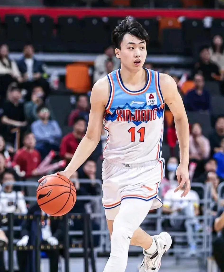 利记-辽宁男篮力压对手，荣获总冠军喜获胜果