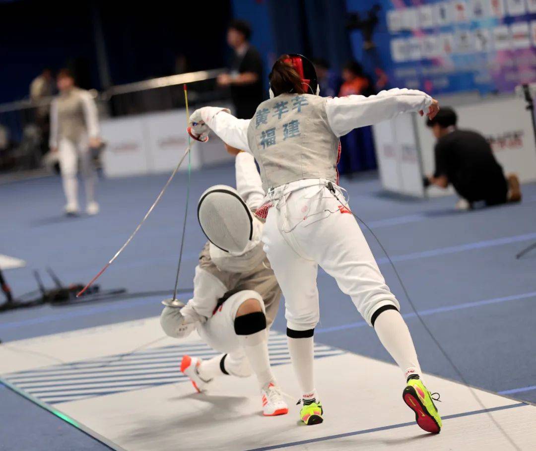 铿锵玫瑰,英国击剑选手勇夺男子花剑冠军 铿锵玫瑰,英国击剑选手勇夺男子花剑冠军