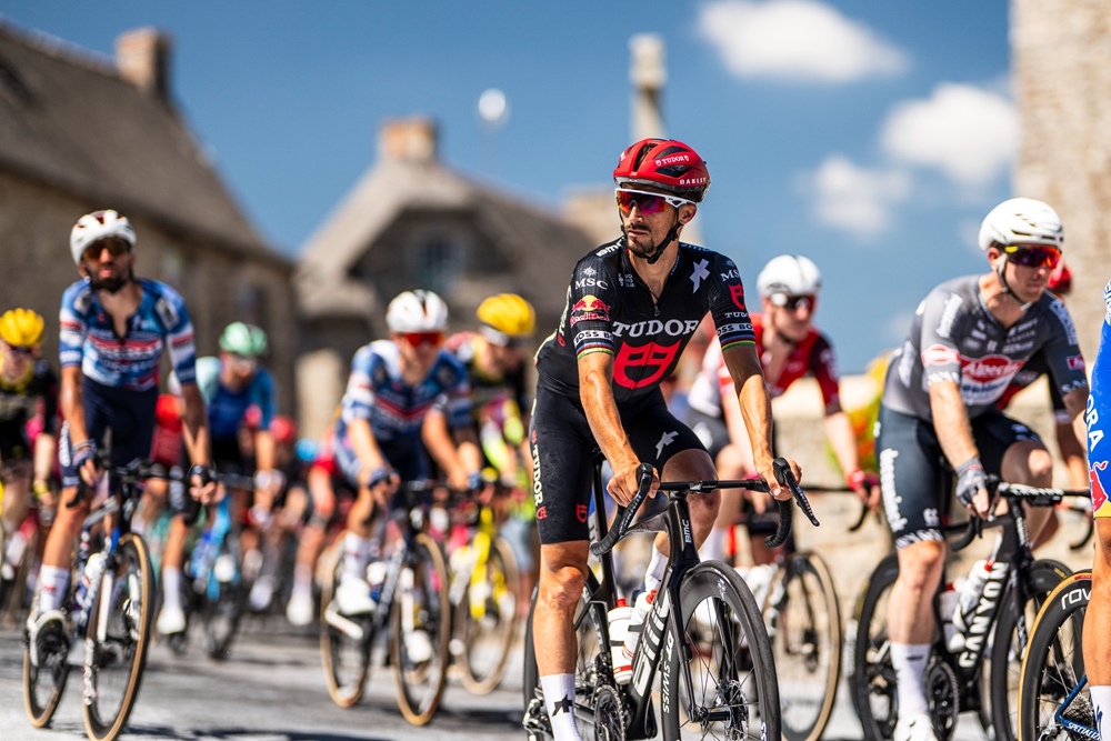 欧洲选手冲刺终点，斩获金牌