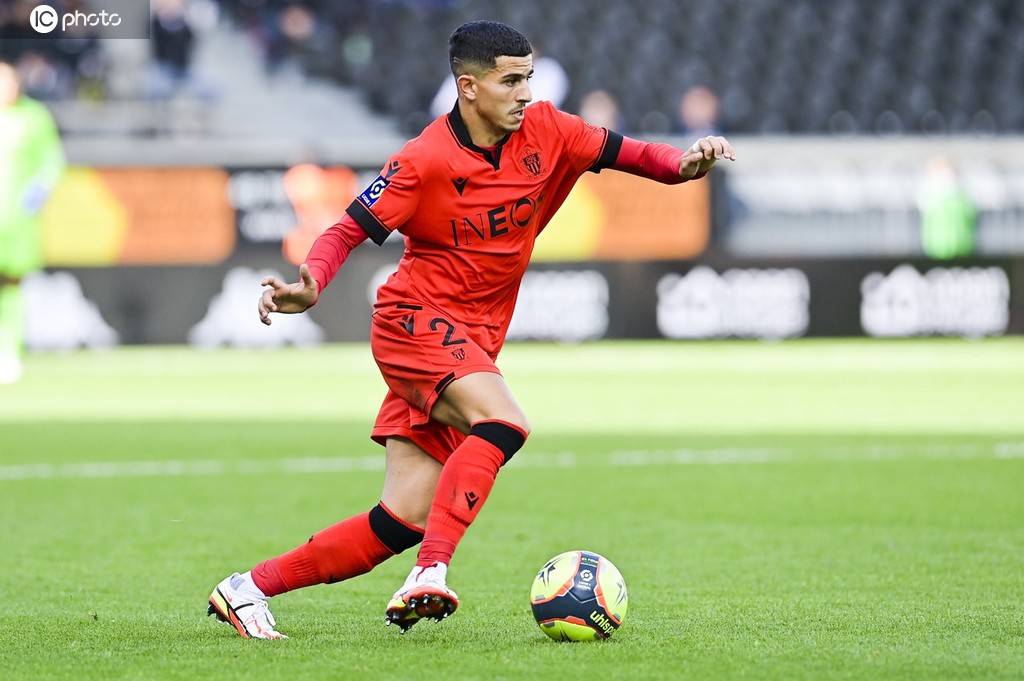 克莱蒙客场击败昂热，实现翻盘