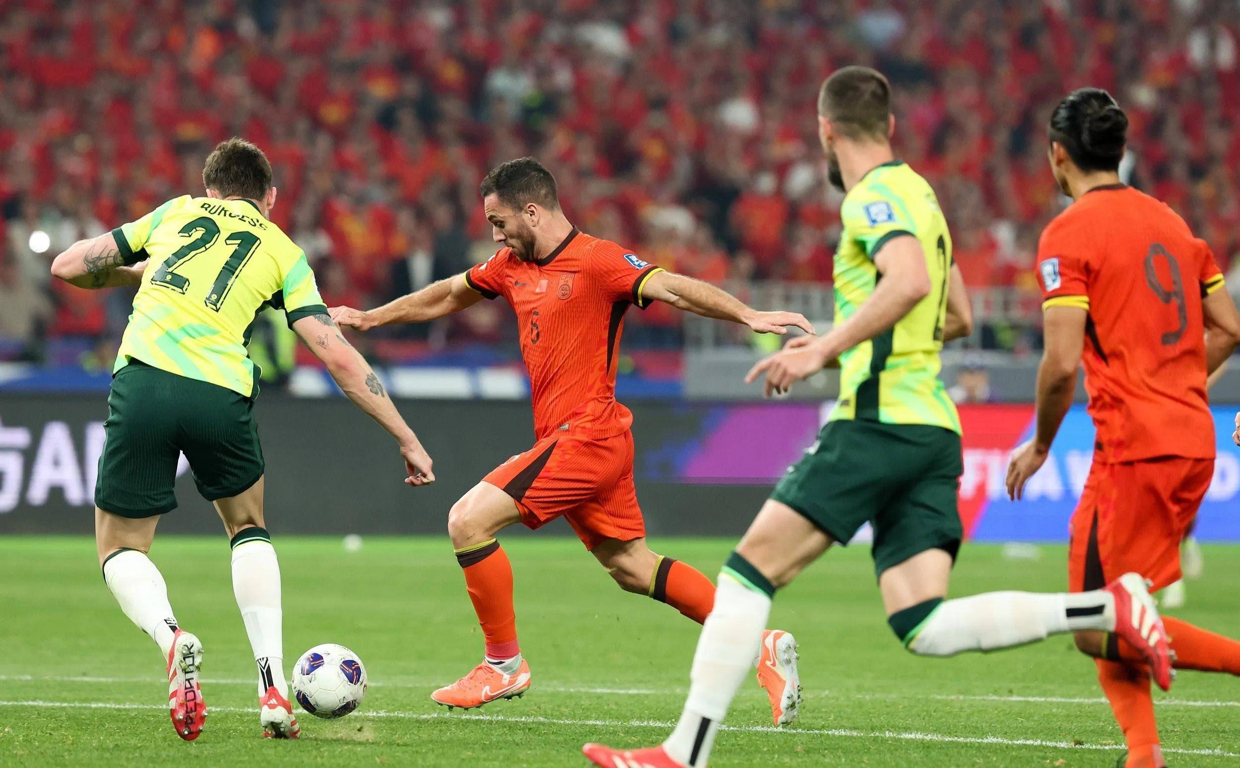 重庆客场不敌上港,遭遇连败 重庆客场不敌上港,遭遇连败