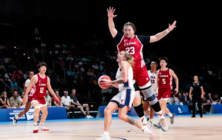 美洲女子篮球冠军战开打,强队实力抢眼 美洲女子篮球冠军战开打,强队实力抢眼